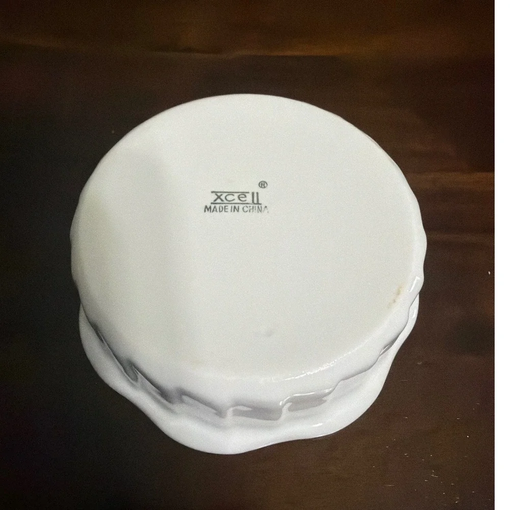 Xcell White Ceramic Ramekin Scalloped Rim Ribbed Individual Baking Dish Round